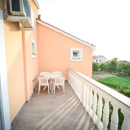 Apartments Valentina بيتريتْشاني المظهر الخارجي الصورة