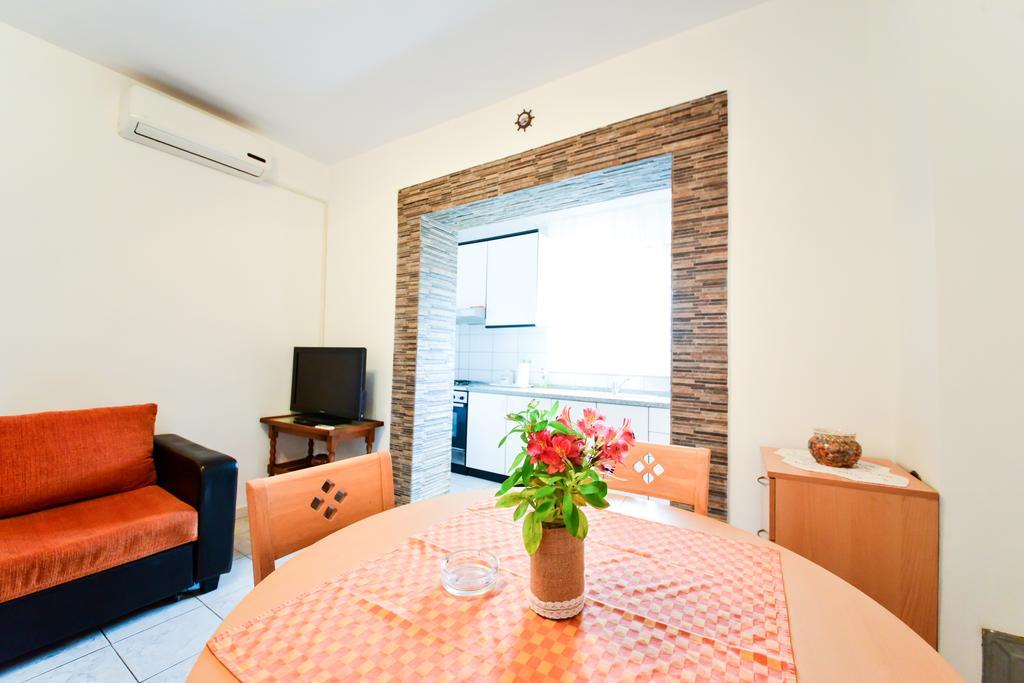 Apartments Valentina بيتريتْشاني المظهر الخارجي الصورة
