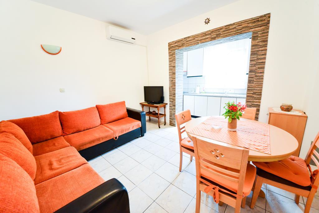 Apartments Valentina بيتريتْشاني المظهر الخارجي الصورة