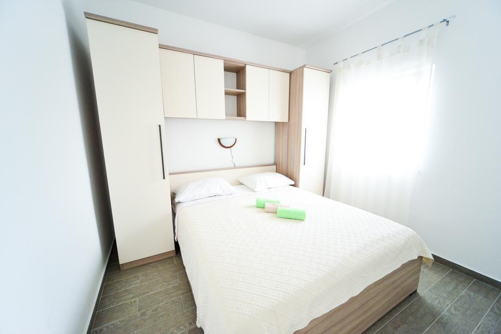 Apartments Valentina بيتريتْشاني المظهر الخارجي الصورة