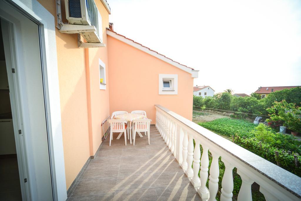 Apartments Valentina بيتريتْشاني المظهر الخارجي الصورة