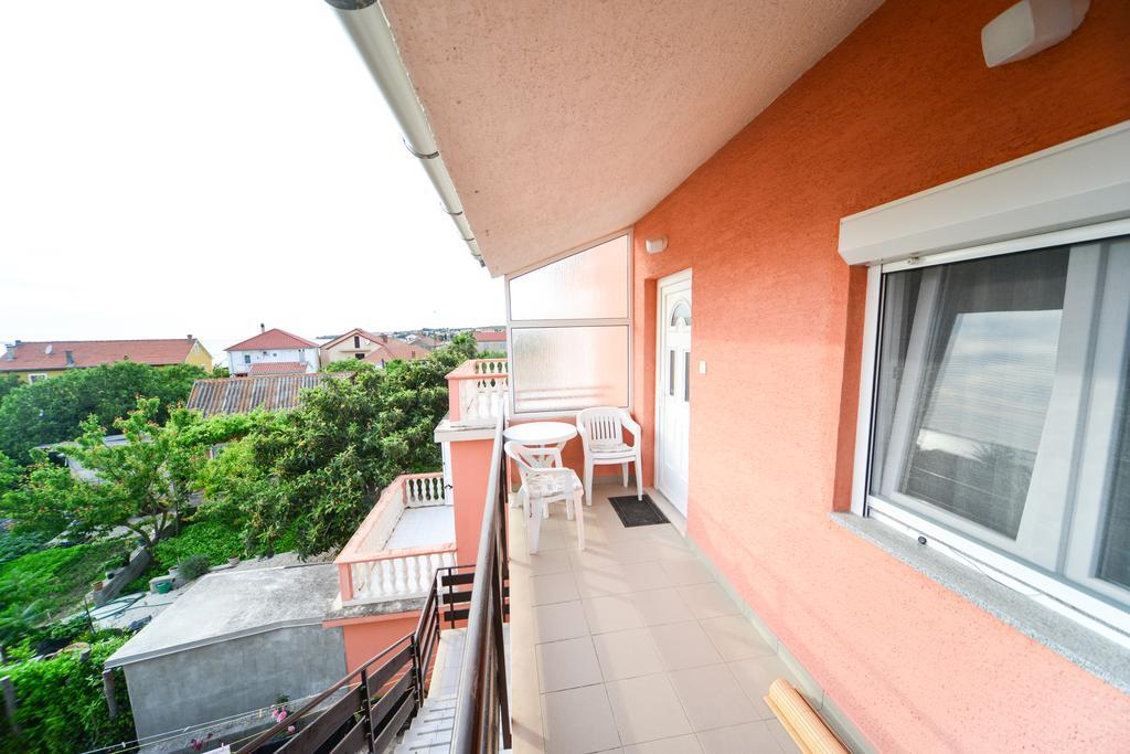 Apartments Valentina بيتريتْشاني المظهر الخارجي الصورة