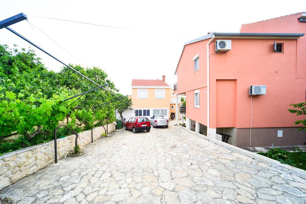 Apartments Valentina بيتريتْشاني المظهر الخارجي الصورة