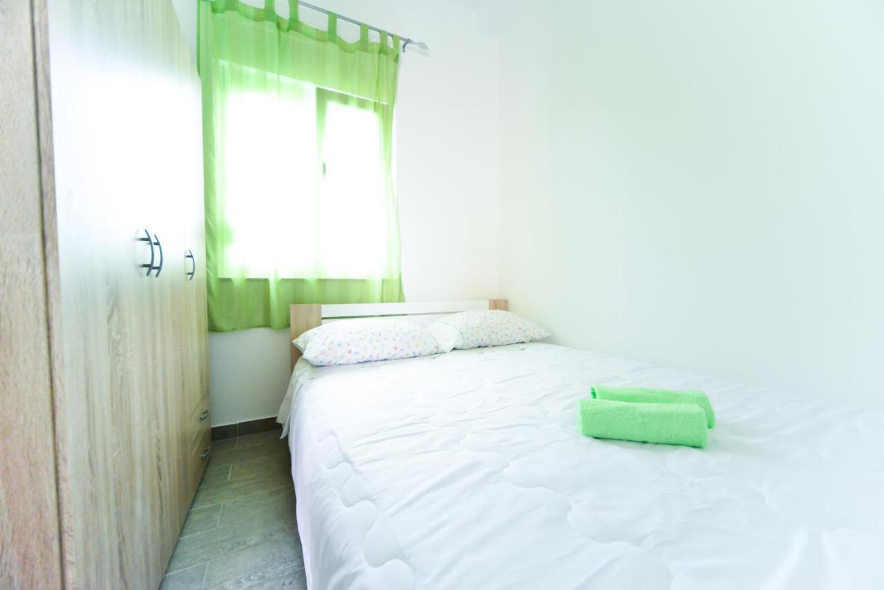 Apartments Valentina بيتريتْشاني المظهر الخارجي الصورة
